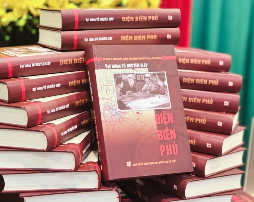 Gen. Vo Nguyen Giap's book reprinted to mark Dien Bien Phu Victory
